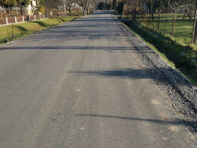 Droga w Trzcinicy przebudowana ze wsparciem Funduszu Dróg Samorządowych