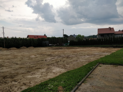 W Osobnicy trwają prace przy budowie boiska wielofunkcyjnego