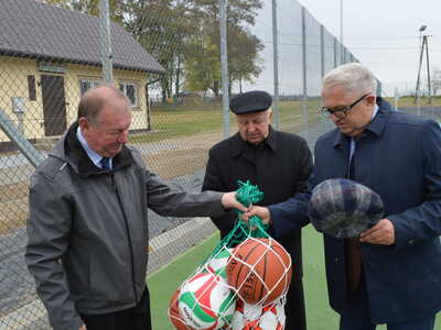 Oficjalnie otwarto kompleks sportowy w Szebniach
